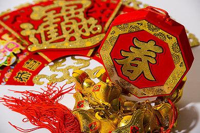 《赛博朋克2077》2.0版本新增“边缘行者”彩蛋 露西墓地留言